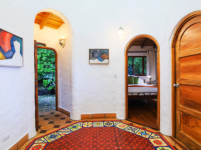 El Pino Jr. Suite and Villa