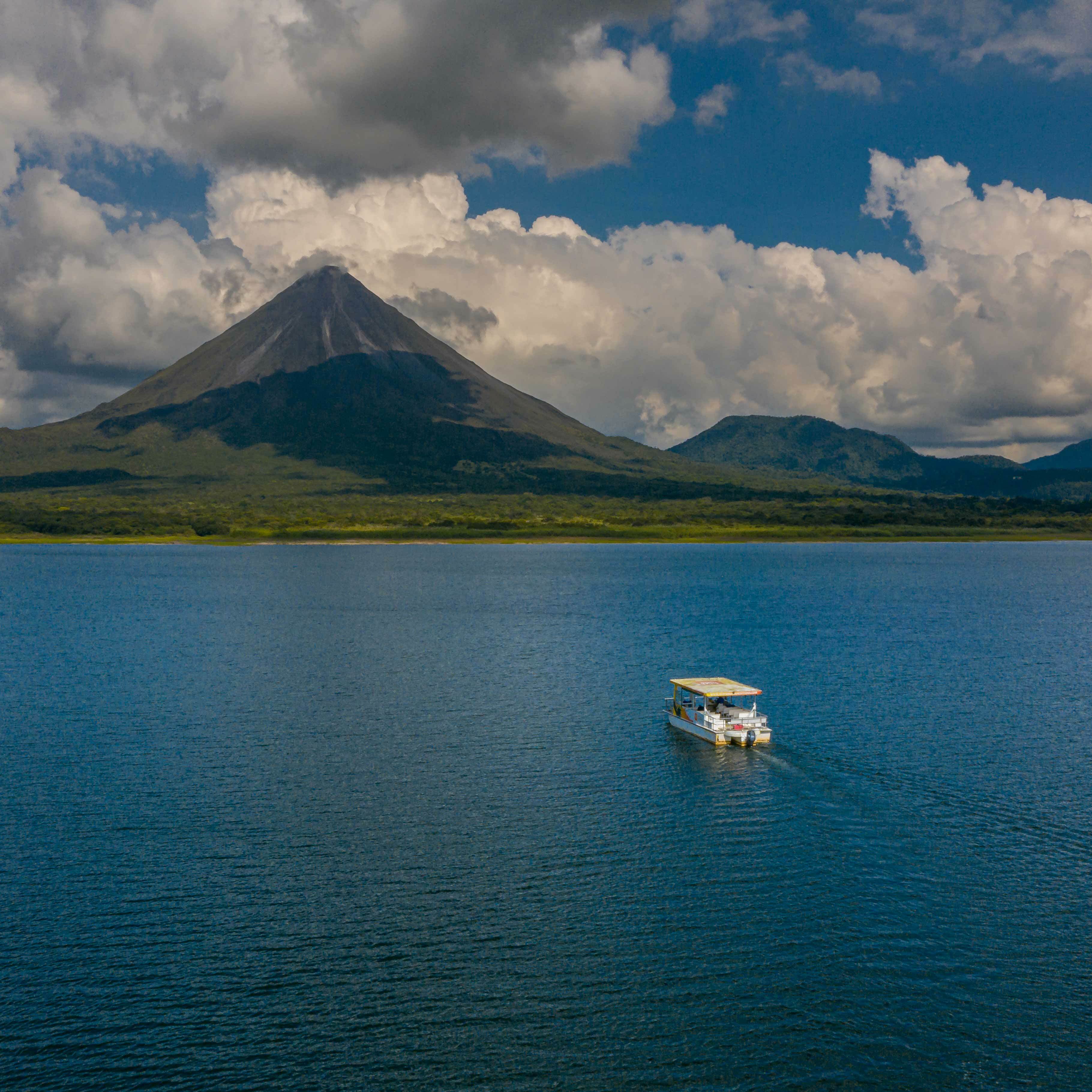 Arenal by lake page foto do next